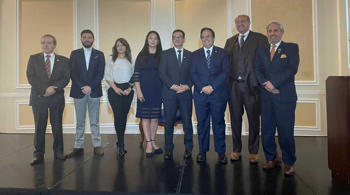 Todo un éxito DIstinguished Lecturer "To increase Production, Listen to your Well"