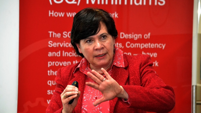 Florinella Muñoz – Primera Rectora de la Escuela Politécnica Nacional (EPN)